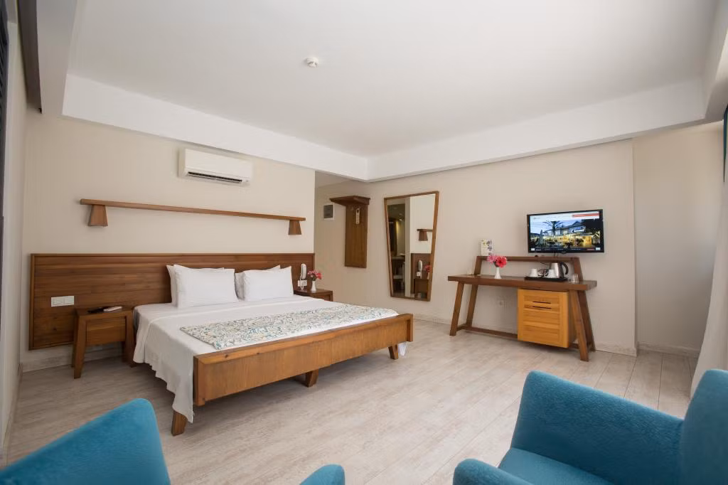 Dedeminn Marina Hotel — 7