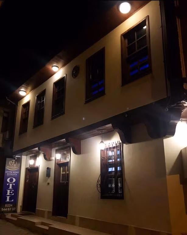 Öz Butik Otel Myrleia Antik Kent — 5