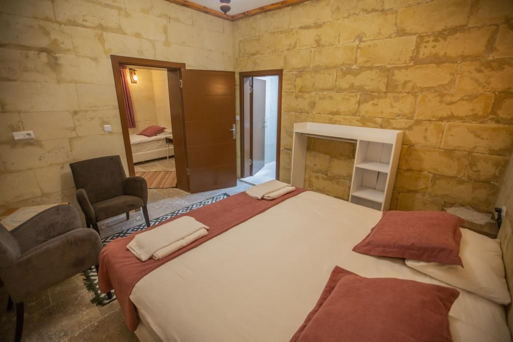 Capiedra Hotel — 5