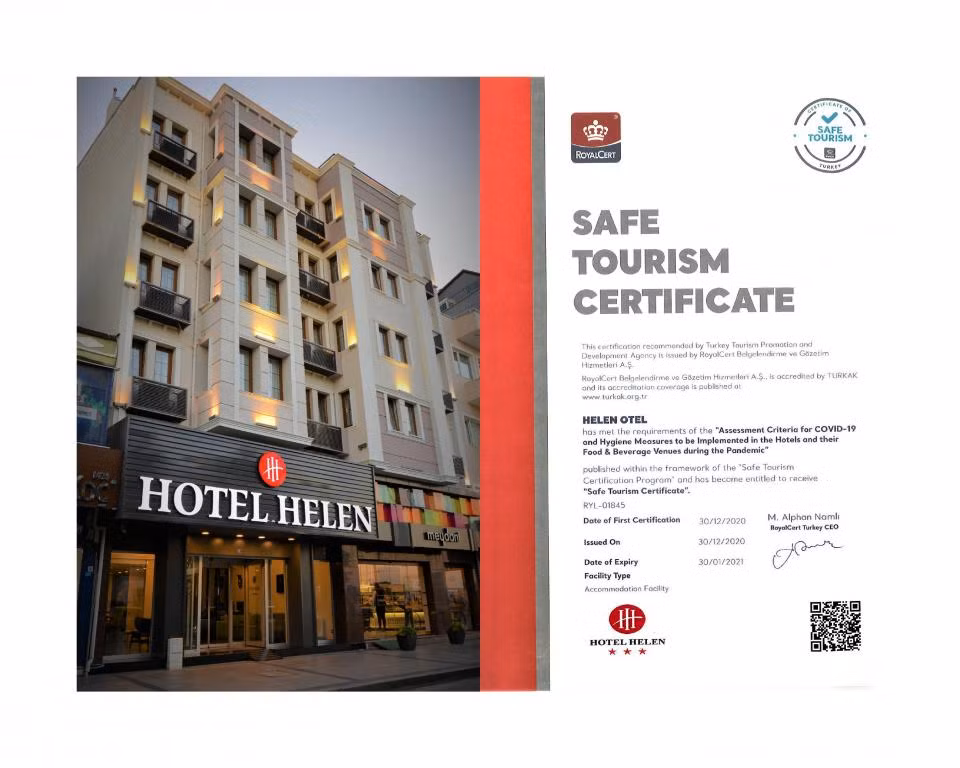 Hotel Helen — 3