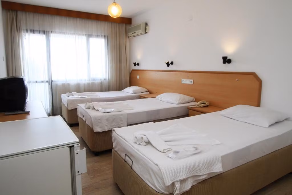 Gören Otel Çeşme — 8