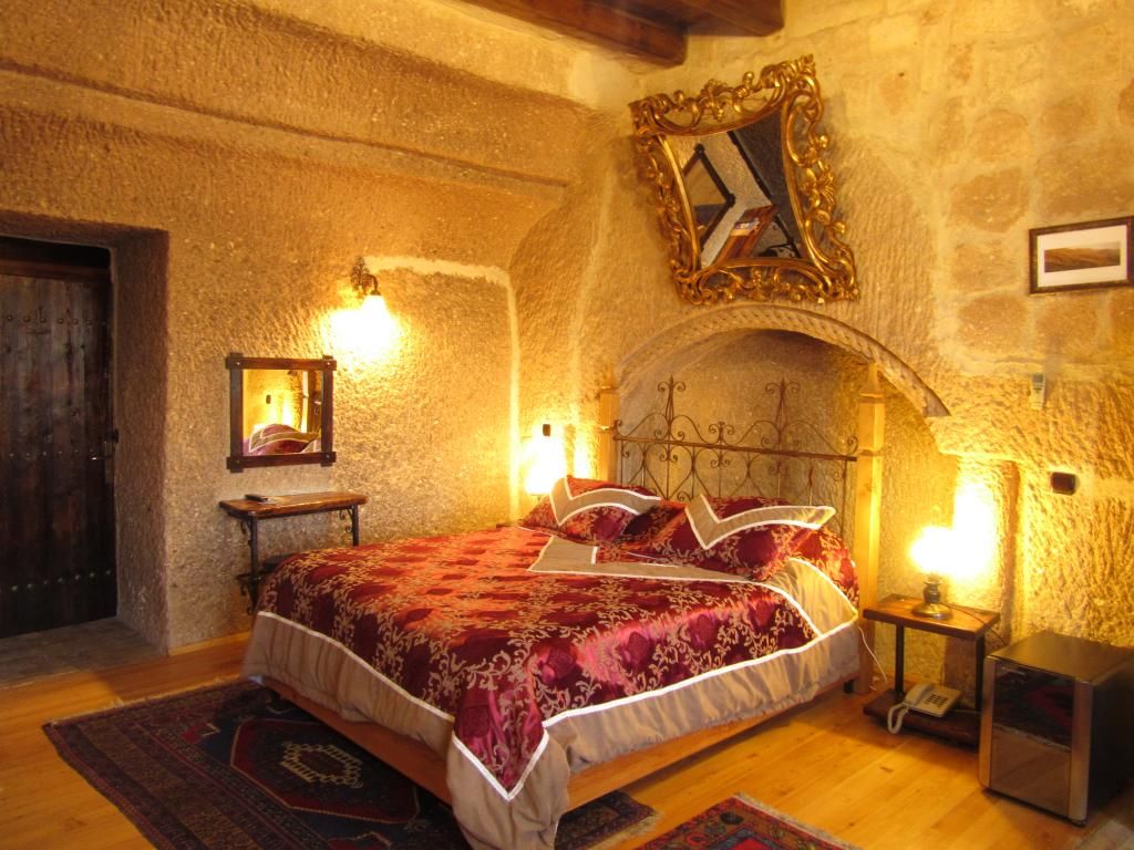 Travellers Cave Hotel — 9