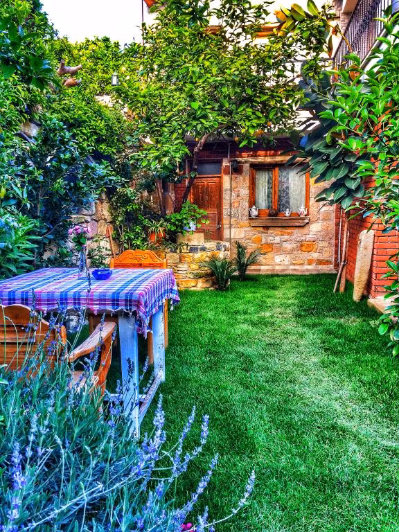 Parmis Boutique House — 2