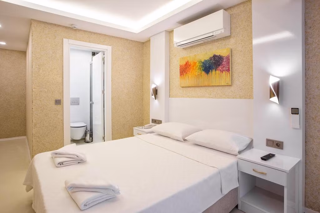 Hotel No37 ( +12 ) — 9