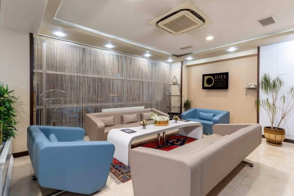 Dies Otel — 4