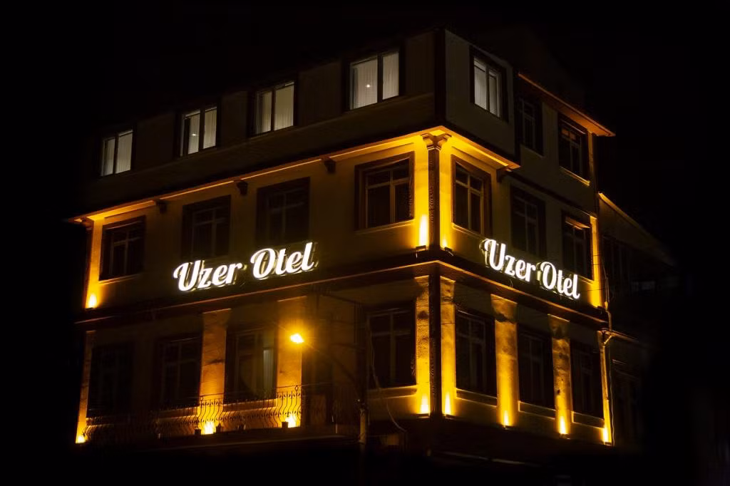 Uzer Otel — 3