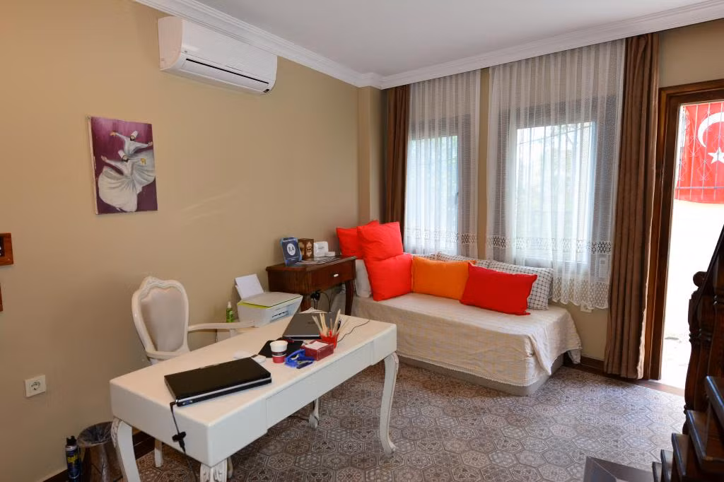 Hayriye Hanım Ege Hotel — 8