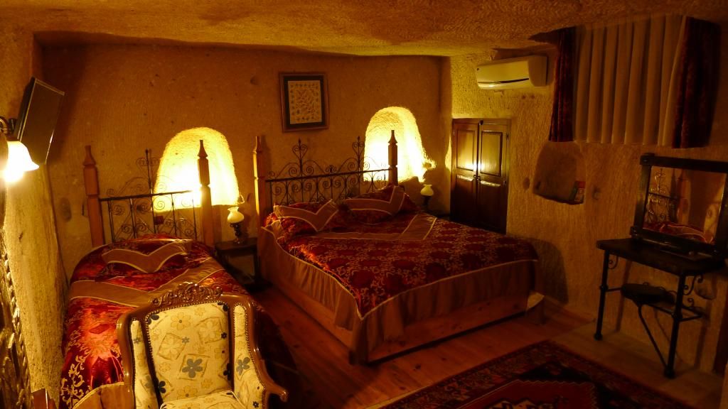 Travellers Cave Hotel — 5