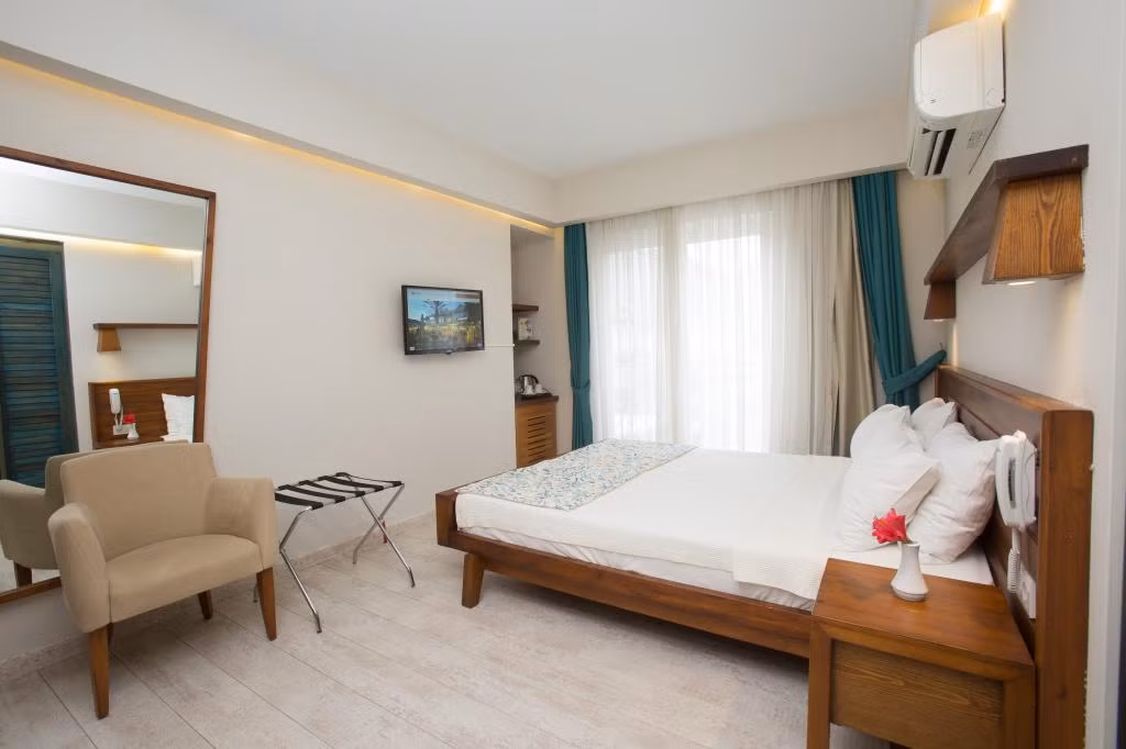 Dedeminn Marina Hotel — 8