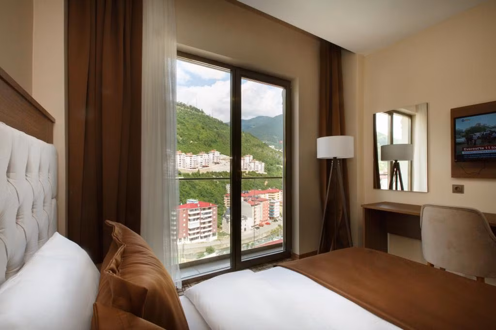 Grand Mela Hotel — 4