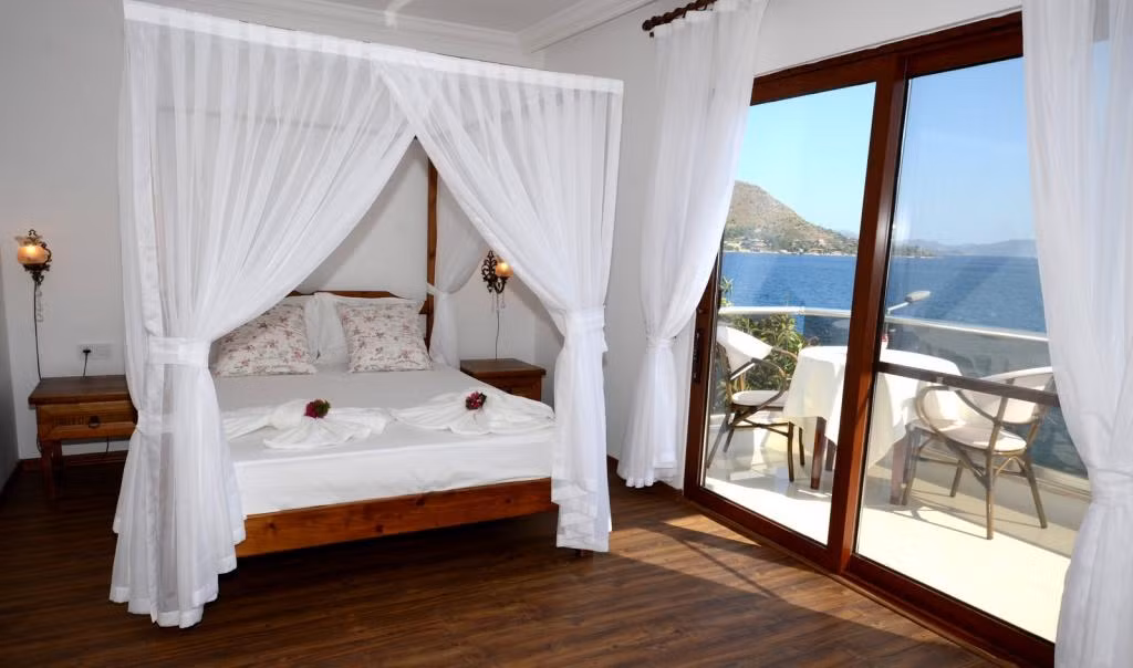 Dinç Otel Bozburun — 8