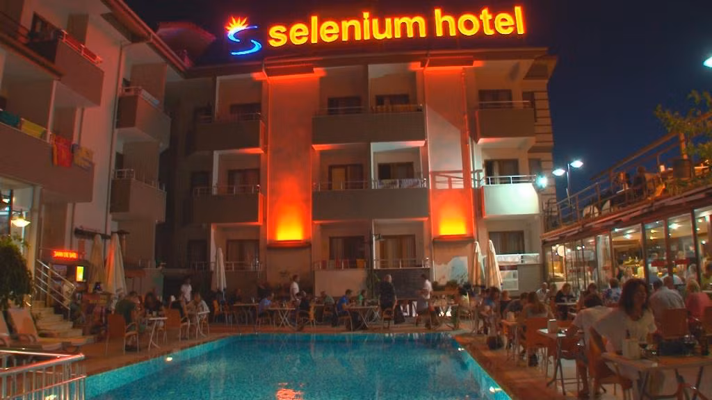 Selenium Hotel — 2