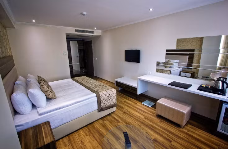 Edis Premier Hotel — 7