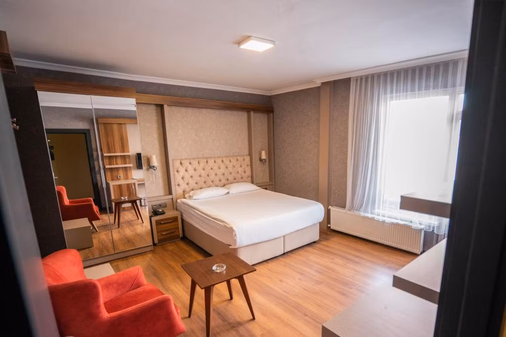 Bloom Hotel — 2