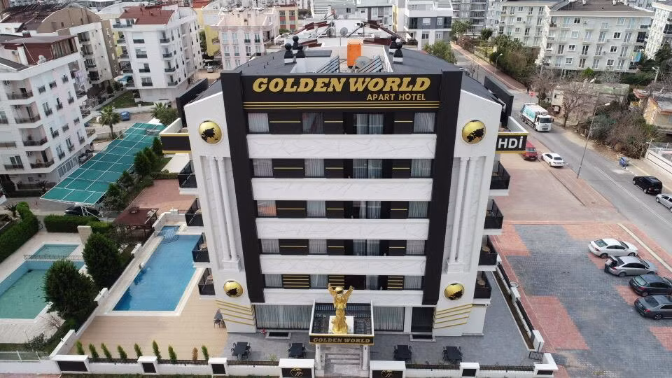 Golden World Suite Hotel — 2