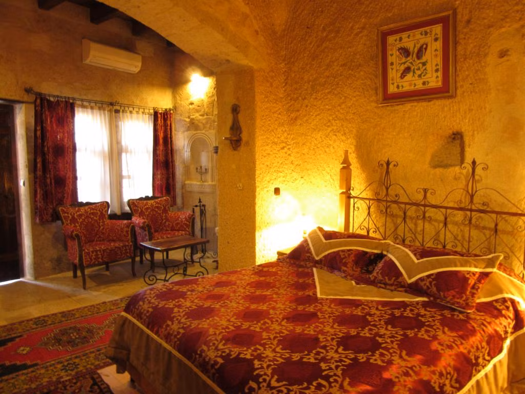 Travellers Cave Hotel — 7