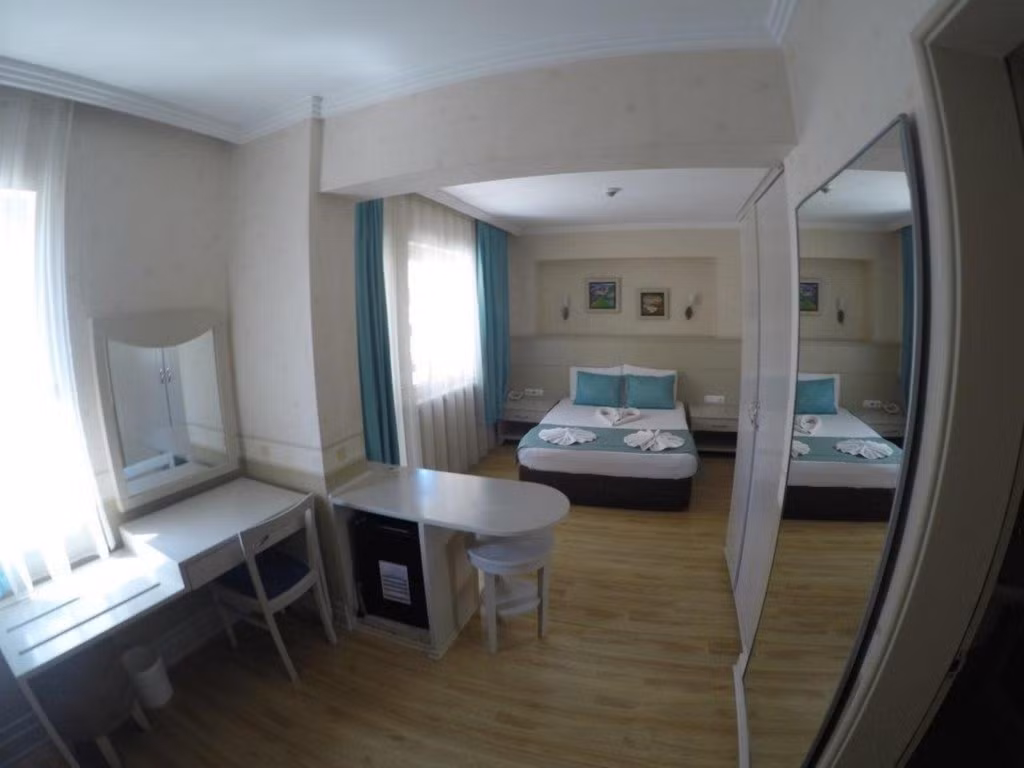 Almena Hotel — 8
