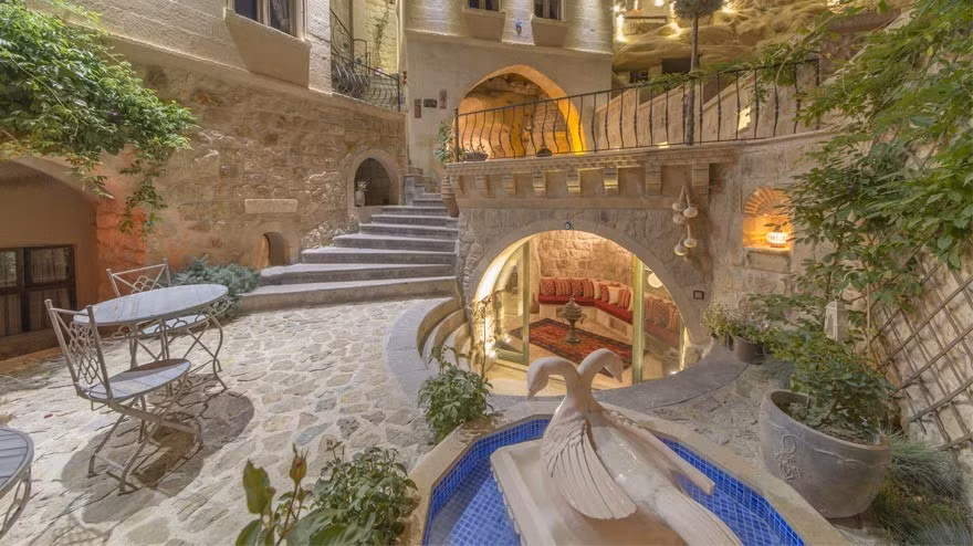 Elika Cave Suites Spa — 9