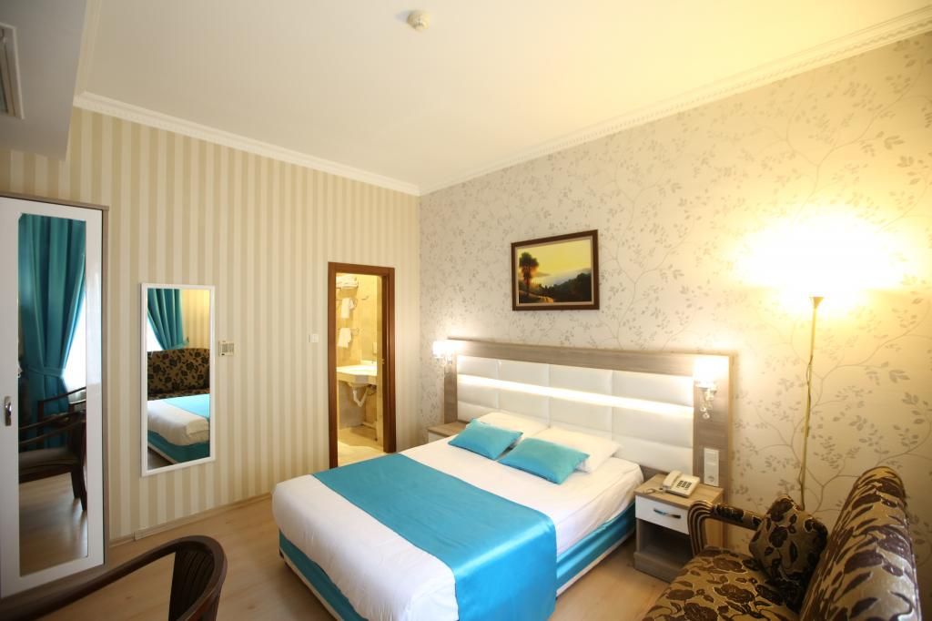 Nil Hotel — 9