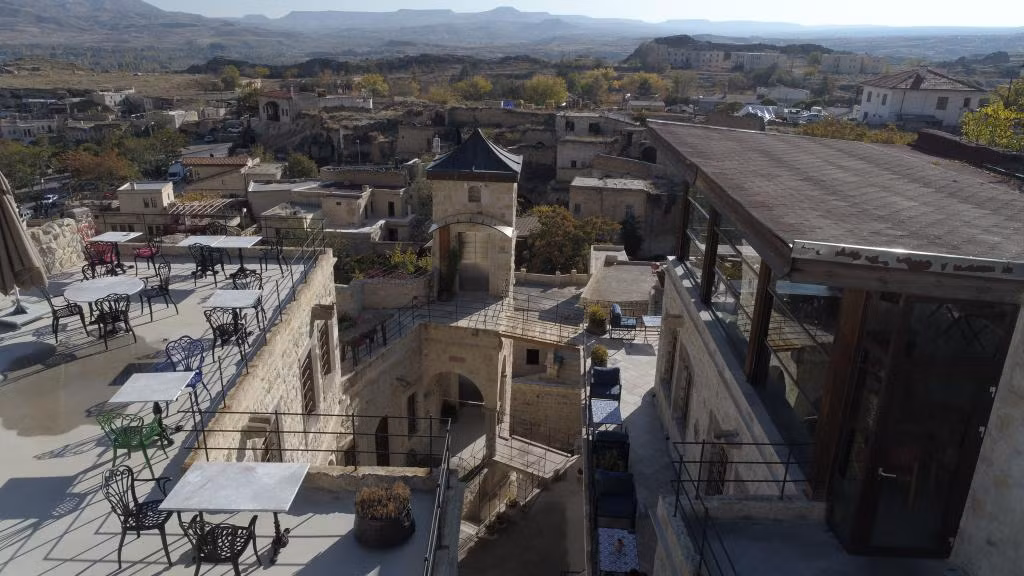 Taru Cave Suites — 8