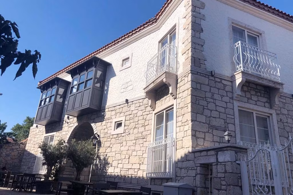 Neva Hotel Alaçatı — 2