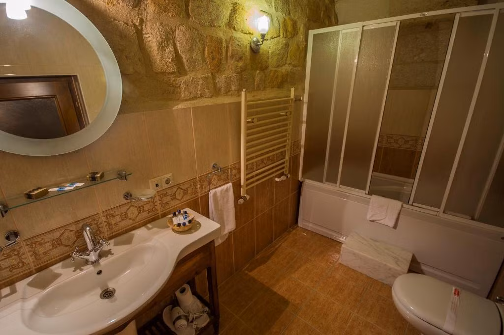 Assiana Cave House — 3