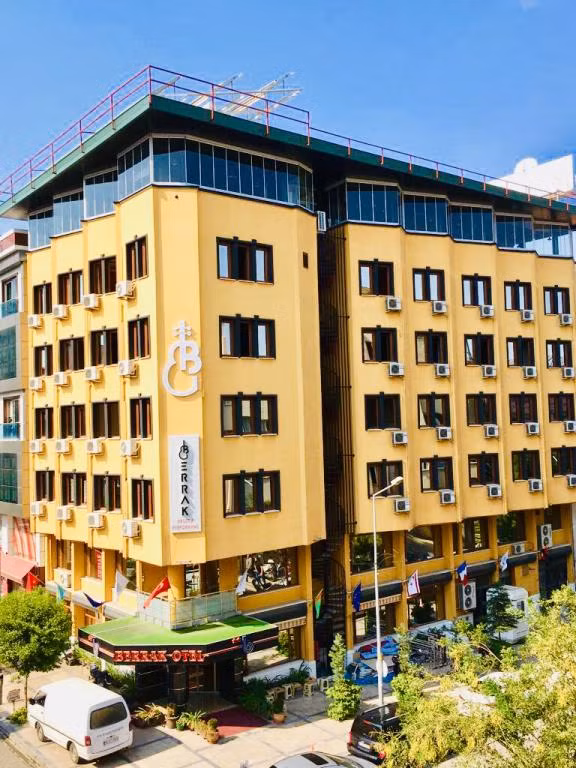 Berrak Otel Salihli