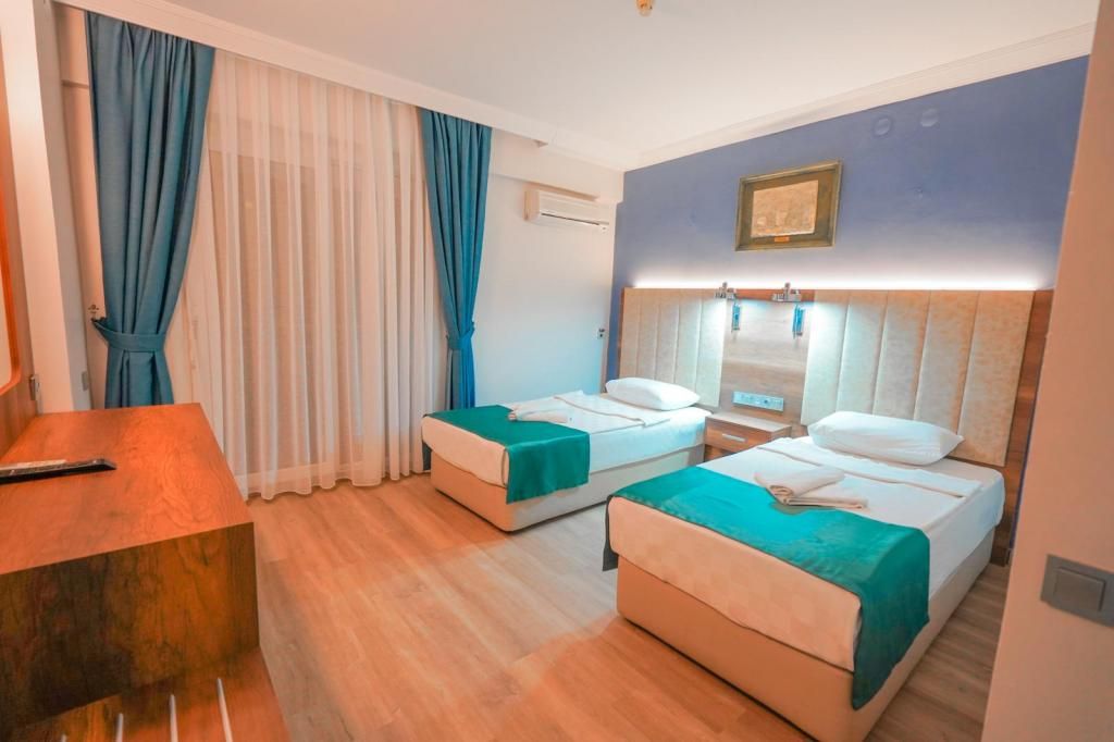 Amore Hotel — 9