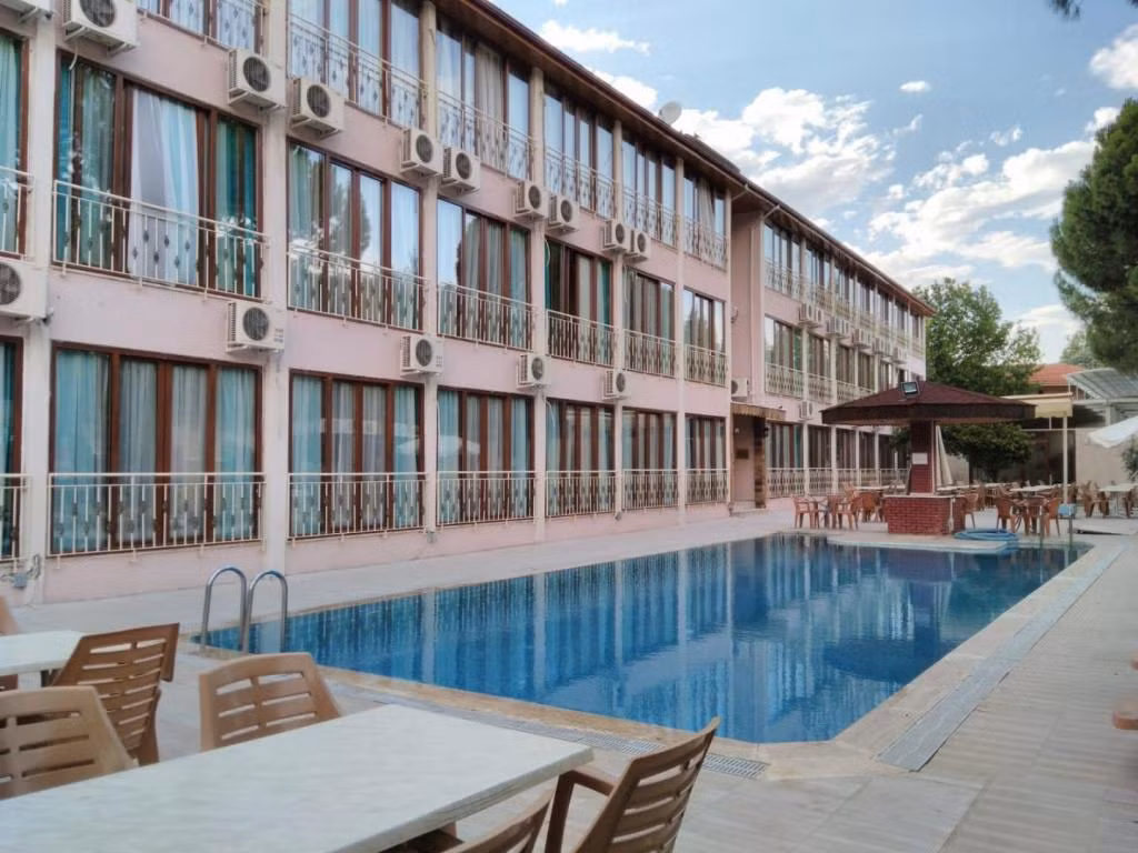 Oskar Hotel — 3
