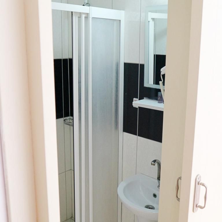 Konak Hotel Kaleiçi — 3