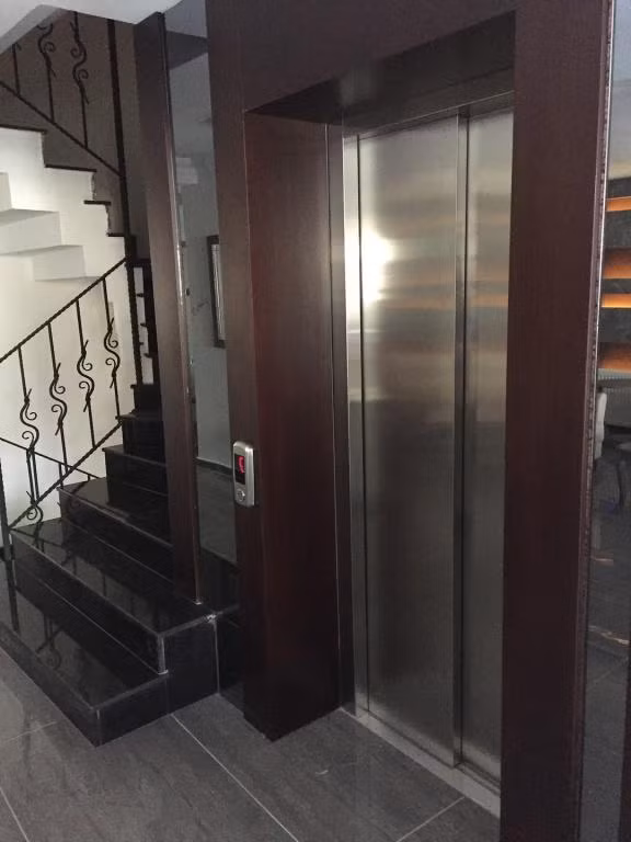 Hotel Helen — 9