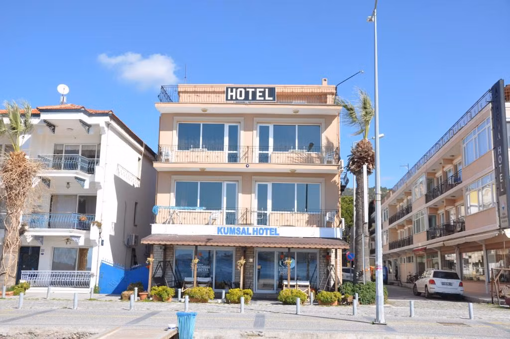 Foça Kumsal Hotel — 2