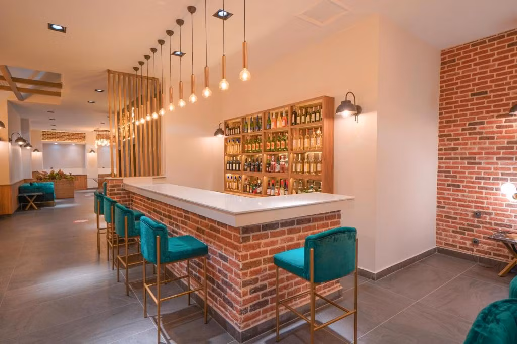 Amore Hotel — 7