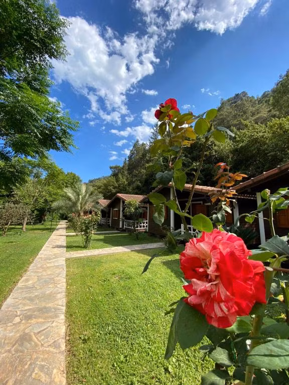 Canada Hotel ve Bungalows — 2
