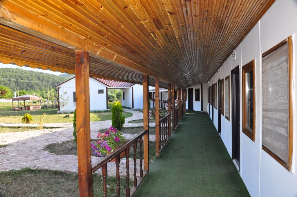 Emirbey Atlı Turizm Doğal Yaşam Köyü