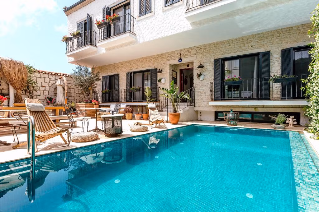 Alachi Hotel — 3