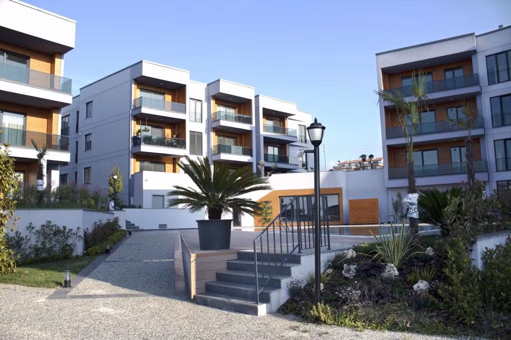 Green Hills Suites — 8