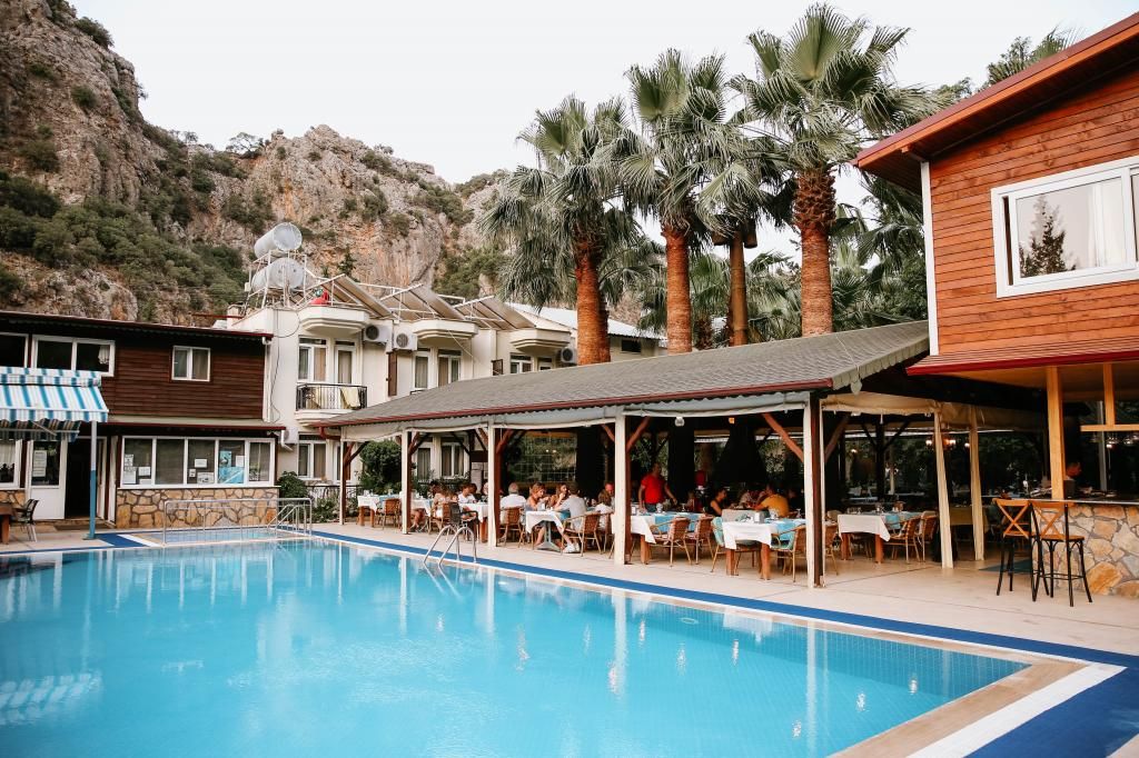 Canada Hotel ve Bungalows — 4