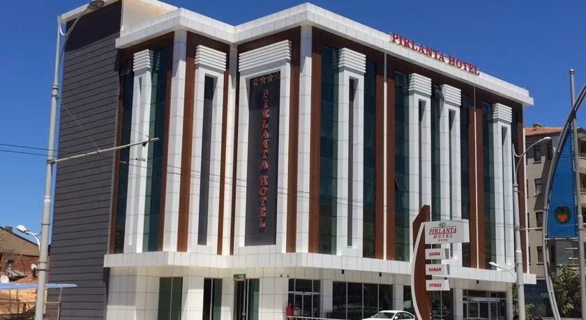 YZE Pırlanta Hotel — 2