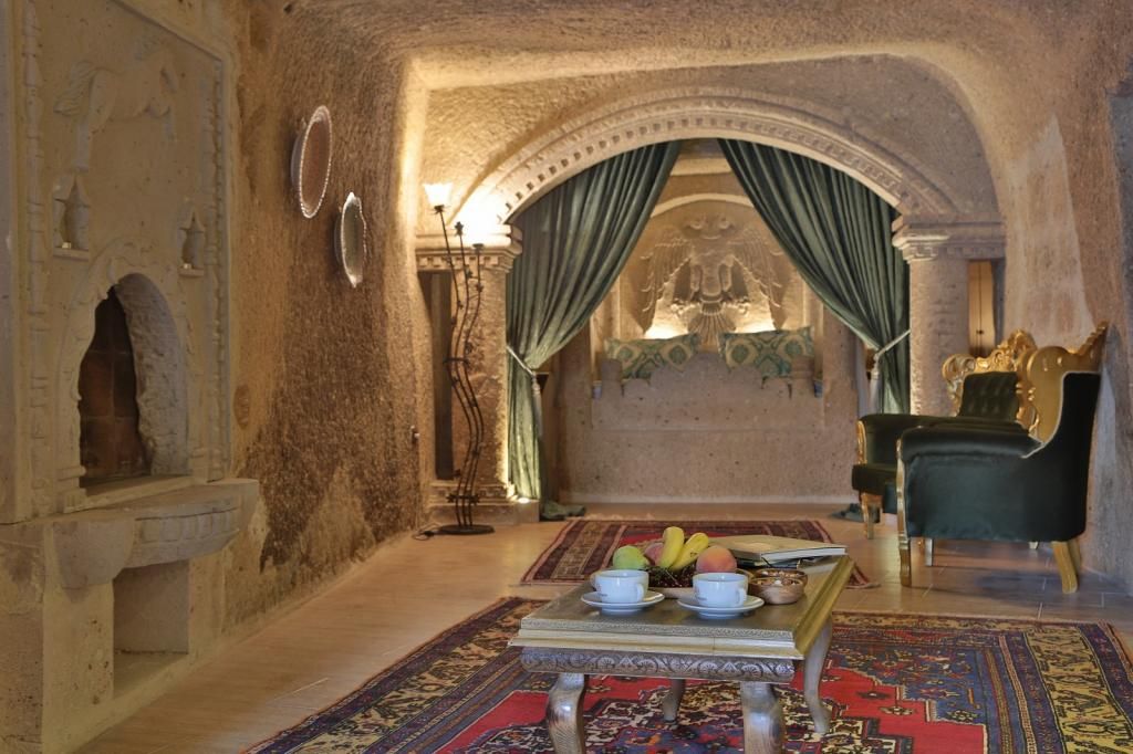 Holiday Cave Hotel — 5