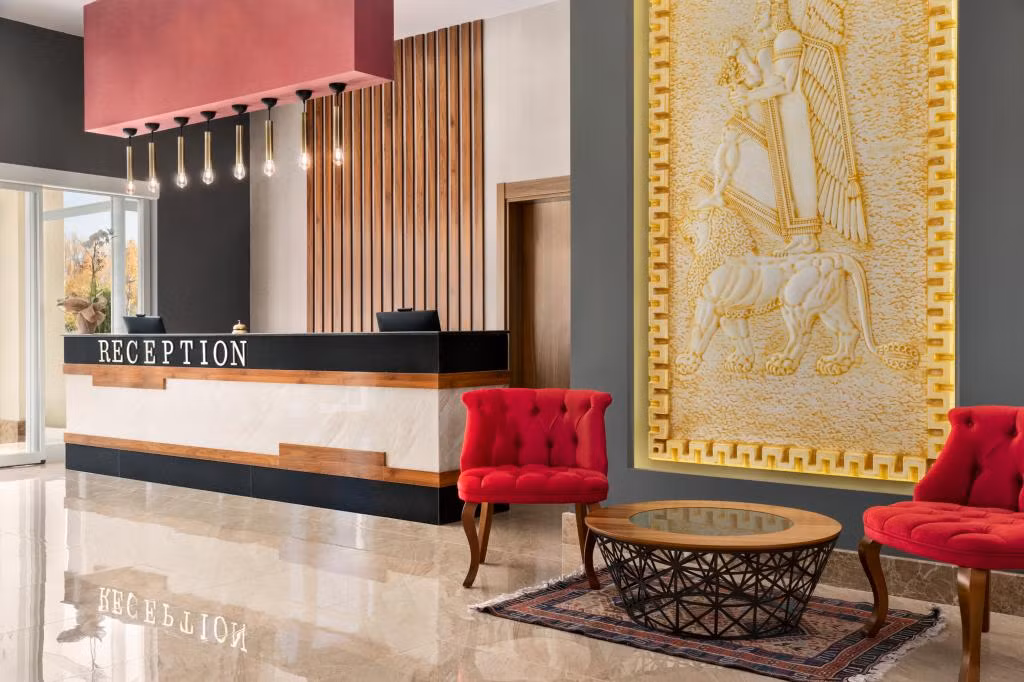 Ramada By Wyndham Van — 8