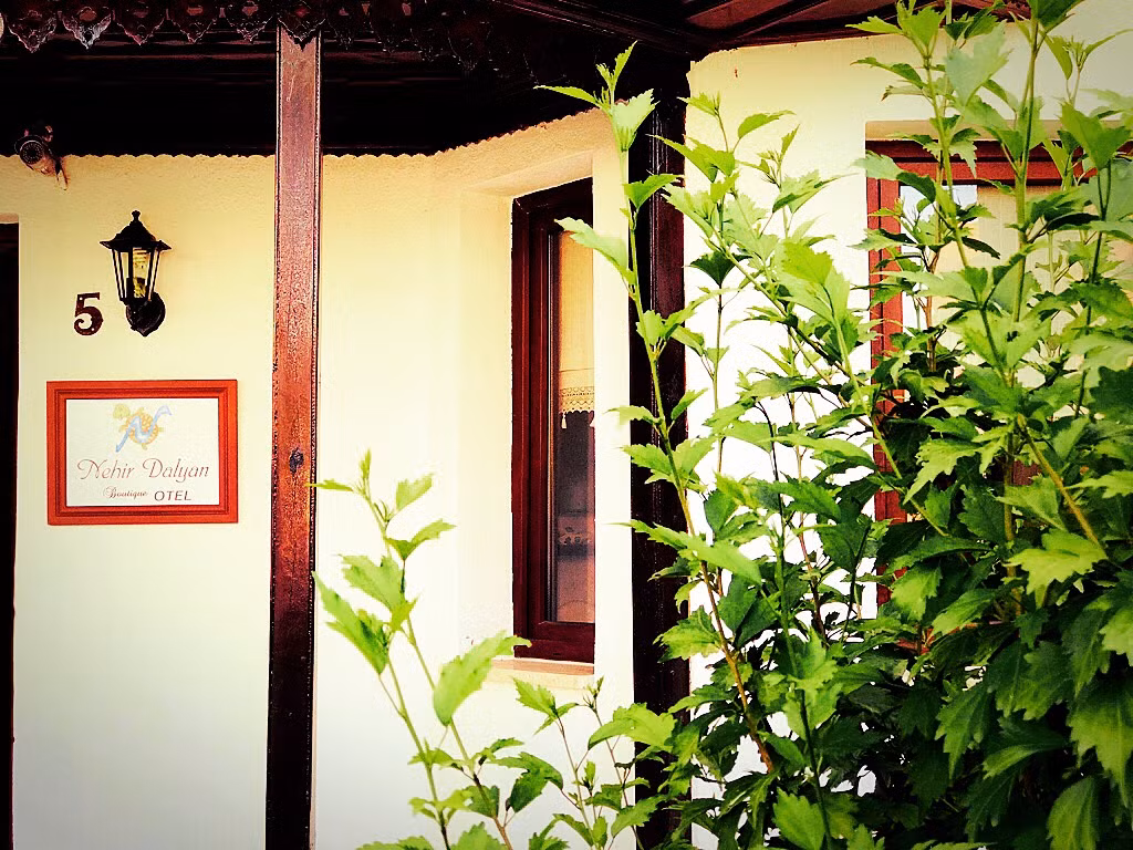 Nehir Dalyan Otel — 2