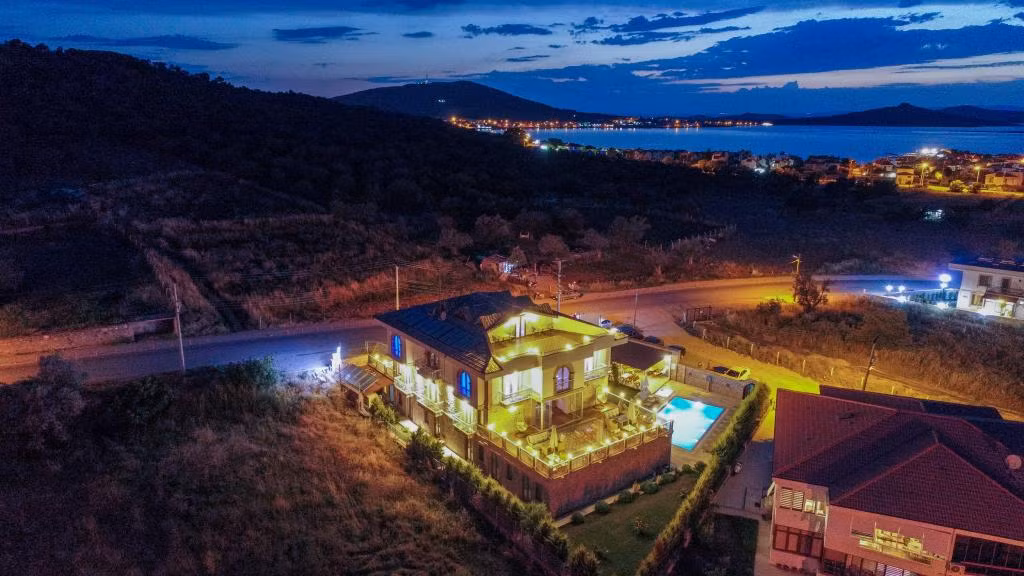 Cunda Rota Otel — 8