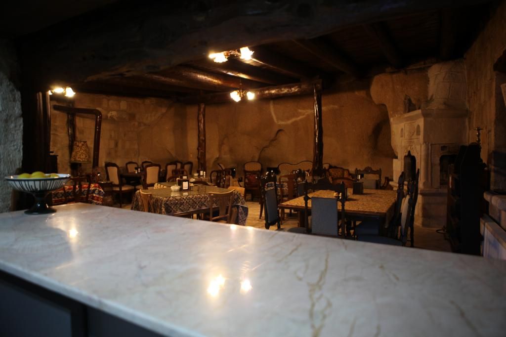 Holiday Cave Hotel — 8