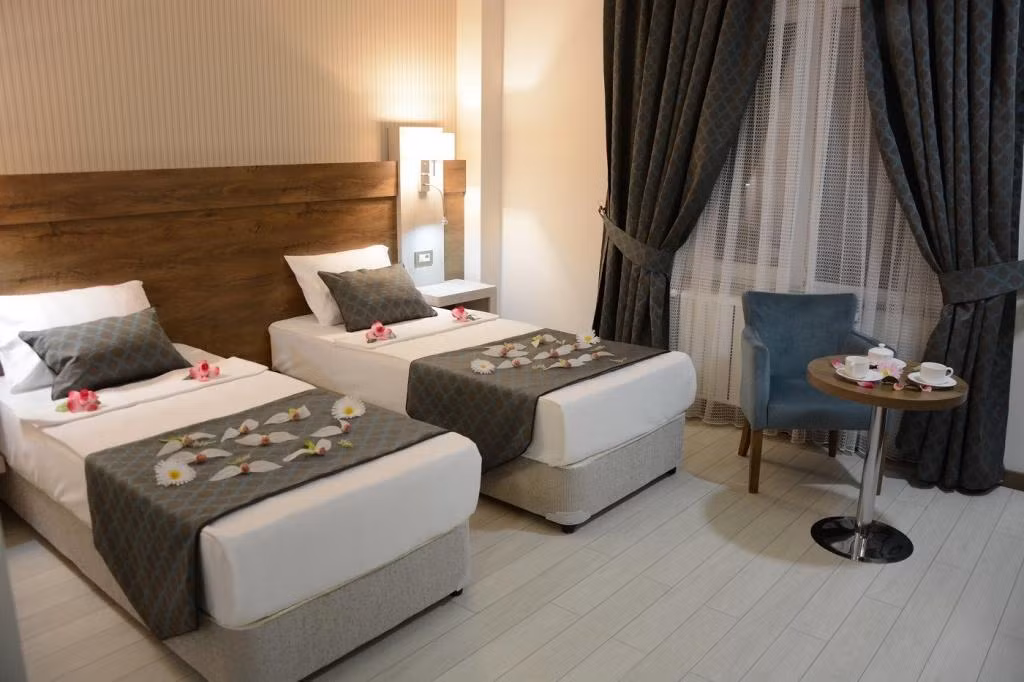 White Star Hotel — 5