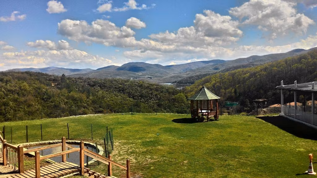 Zümrüt Bahçe Pansiyon — 3