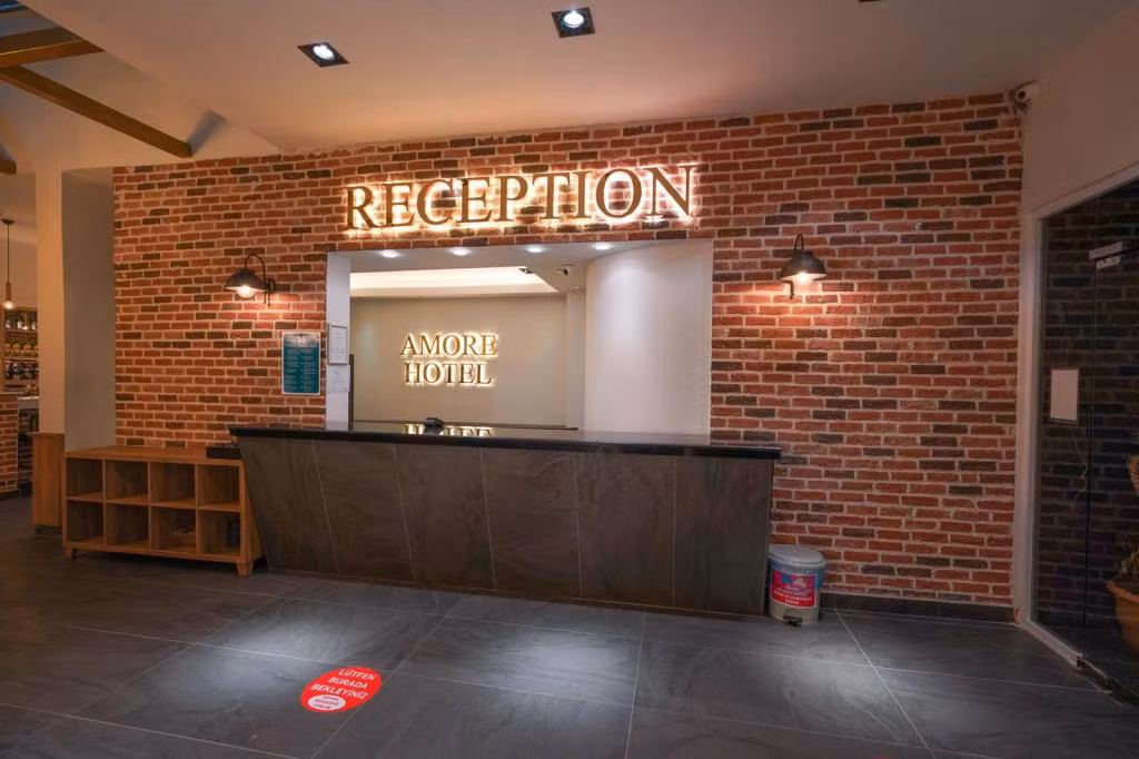 Amore Hotel — 3