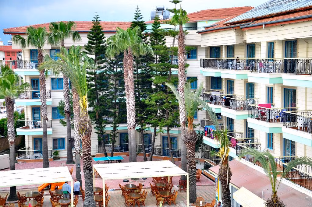 Çınar Family Suite Hotel — 3