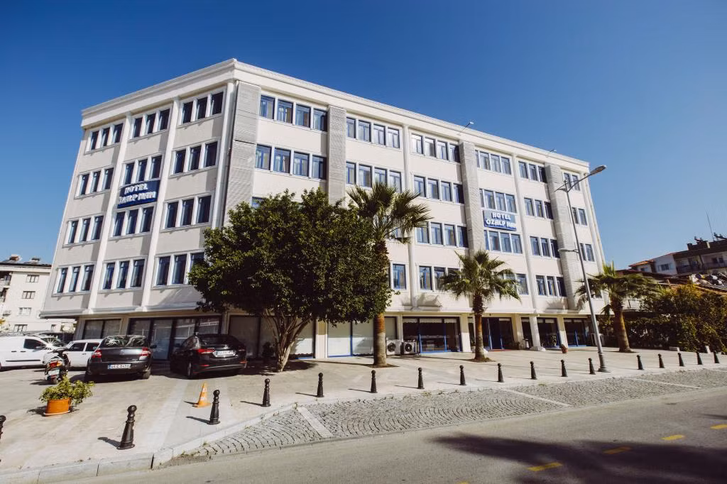 Özalp Han Hotel — 2