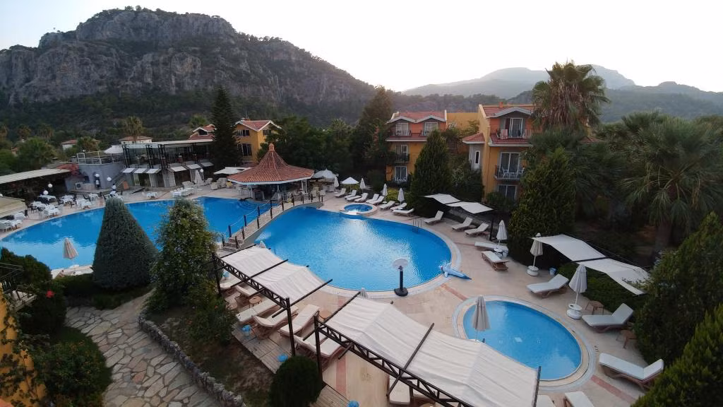 Club Alla Turca — 4